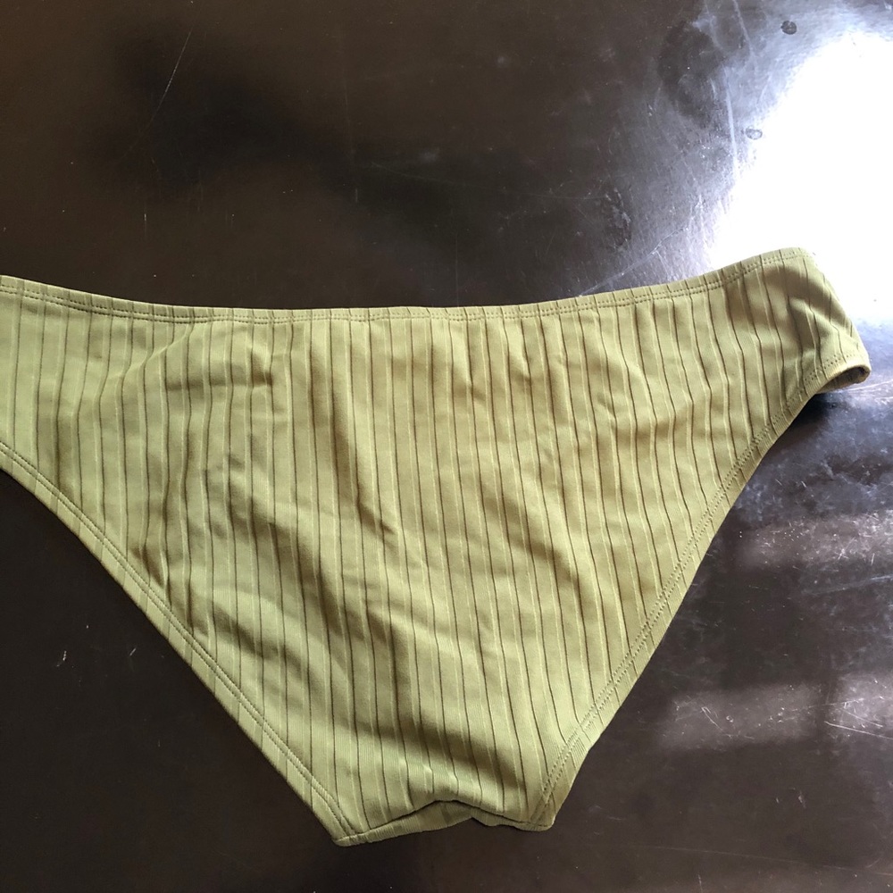 Target bikini bottom - Picture 2 of 3